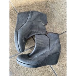 Coclico Healed Booties